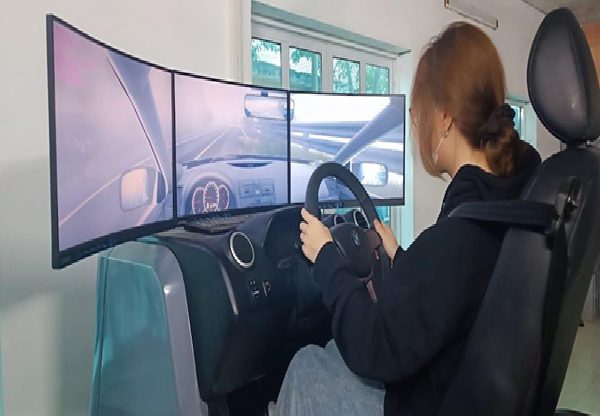 Hình 3: Bạn sẽ nhanh chóng vượt qua kỳ thi bằng B lái xe số tự động với phần thi mô phỏng đạt điểm tối thiểu 35/50.