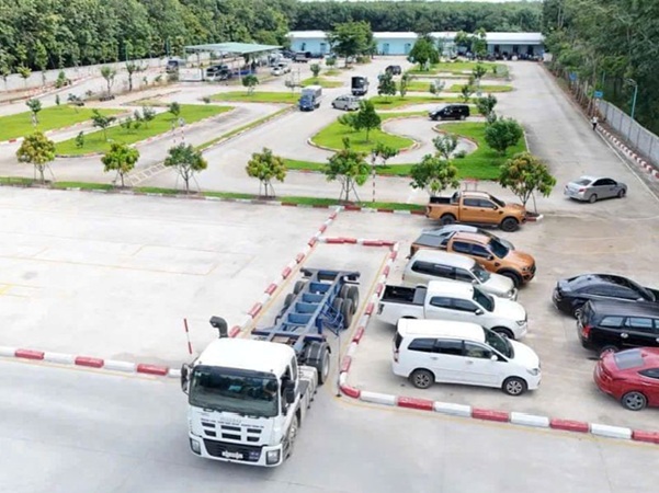 so sánh chi phí học lái xe B tự động và C1